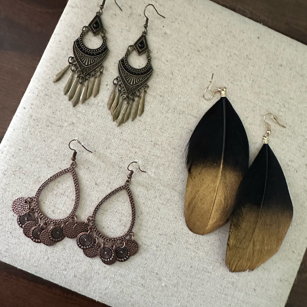 Elegant Black/brass and Gold Feather Earrings lot